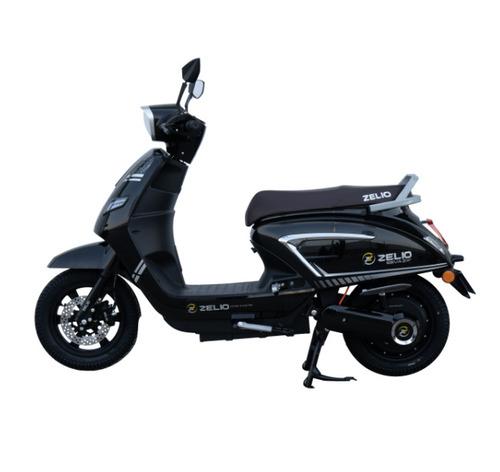Eeva zx+ Electric Scooty Black
