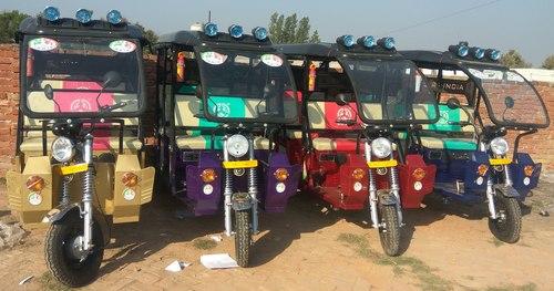 4 Seater E Rickshaw