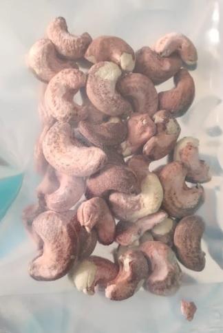whole cashew nuts