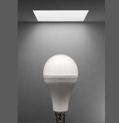 LED BULB RECHARGEABLE 