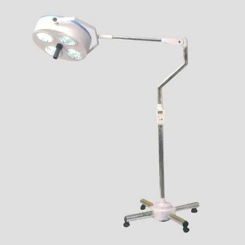 Halogen 4 Reflectors Shadowless Mobile Operation Light, For Hospital, One