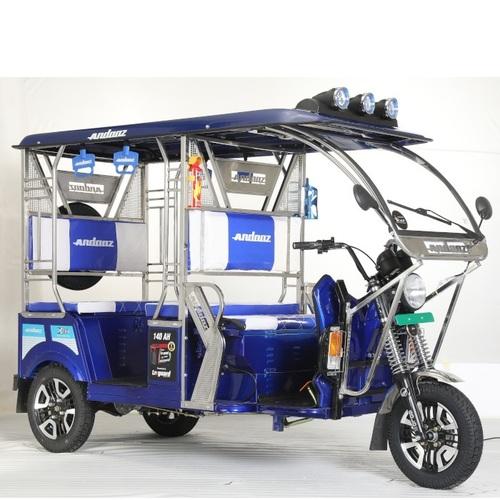 Battery operated E Rickshaw