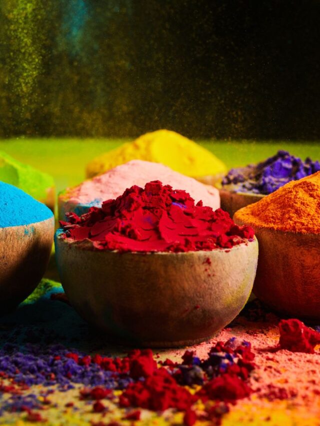 6 Holi Traditions and Vibrant Customs